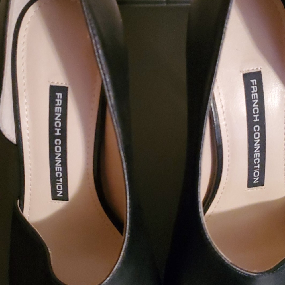 Shoes - Picture 4 of 7